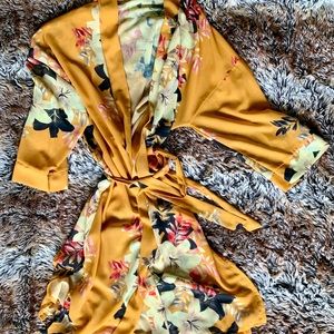 Yellow floral duster